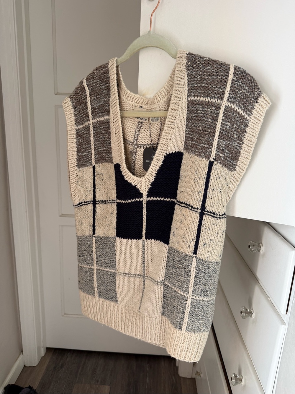 Vintage Liz Claiborne Knit V‑Neck Sweater Vest Silk Blend Size S - Picture 3 of 7